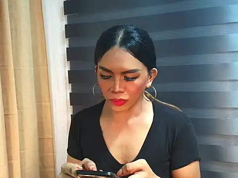  karie online show from 11/08/25, 02:39