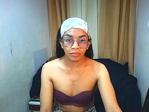 Snapshot of _karie chatting on 07/17/26, 05:14 karie online show from 07/17/26, 05:14