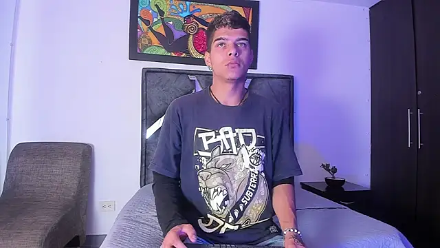 wyatt 3 online show from 11/11/25, 12:27