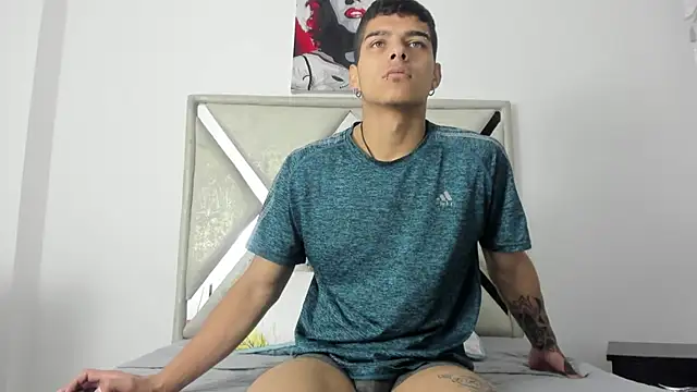 wyatt 3 online show from 12/02/25, 01:05