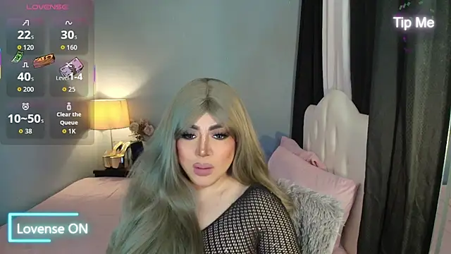 Unforgettable Maria online show from 12/15/25, 03:11