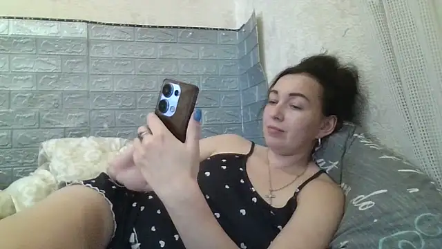 Snapshot of DanaNeon chatting on 05/23/26, 11:58 DanaNeon online show from 05/23/26, 11:58