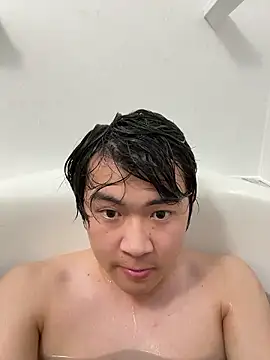 Snapshot of hiromu53 chatting on 09/13/25, 10:48 hiromu53 online show from 09/13/25, 10:48