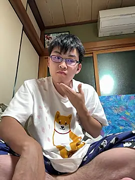 Snapshot of hiromu53 chatting on 10/18/25, 11:33 hiromu53 online show from 10/18/25, 11:33