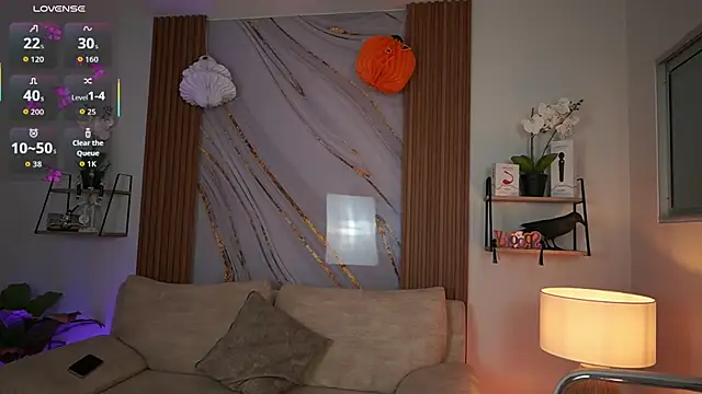 Snapshot of MilaCrave chatting on 10/17/25, 02:52 MilaCrave online show from 10/17/25, 02:52