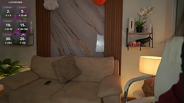 Snapshot of MilaCrave chatting on 10/22/25, 11:43 MilaCrave online show from 10/22/25, 11:43