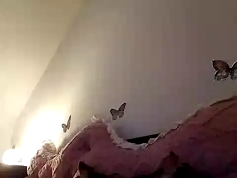 Hisnimin online show from 03/18/26, 04:15