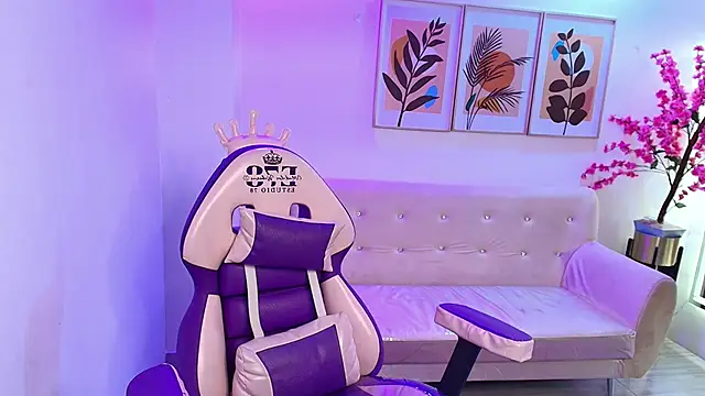 Anie johnson online show from 09/28/25, 07:03