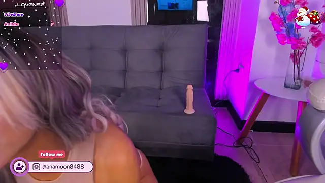 jennie whitee online show from 11/13/25, 11:42