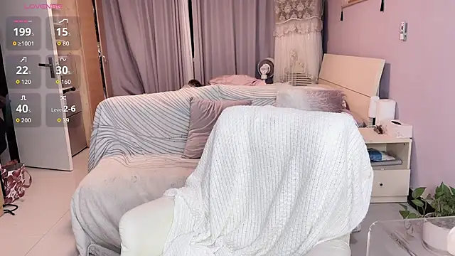 Y2Luvk online show from 10/15/25, 09:04