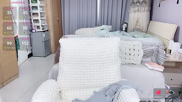 Y2Luvk online show from 10/24/25, 01:24