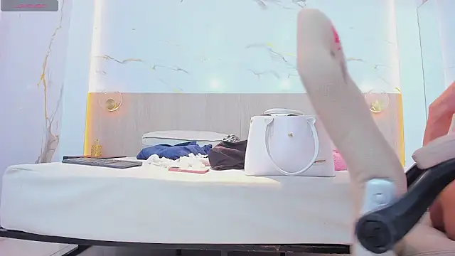 valirya devote online show from 10/22/25, 03:07