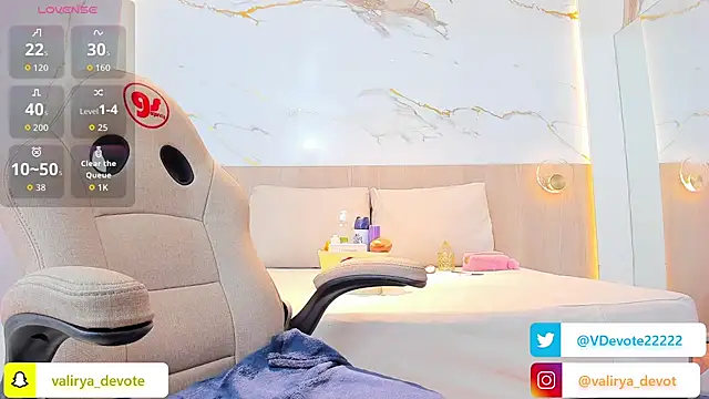 valirya devote online show from 11/04/25, 03:05