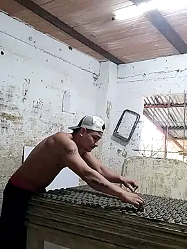 Snapshot of hoteder chatting on 10/29/25, 01:35 hoteder online show from 10/29/25, 01:35