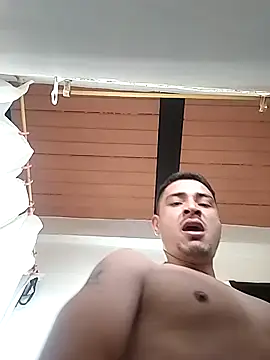 Snapshot of hoteder chatting on 11/07/25, 11:43 hoteder online show from 11/07/25, 11:43