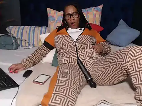 PrettyBoobsxx42 online show from 11/11/25, 07:30