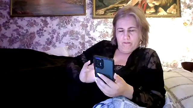 Snapshot of LustyyX chatting on 09/17/25, 05:03 LustyyX online show from 09/17/25, 05:03