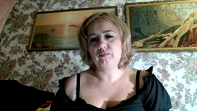 Snapshot of LustyyX chatting on 09/25/25, 04:54 LustyyX online show from 09/25/25, 04:54