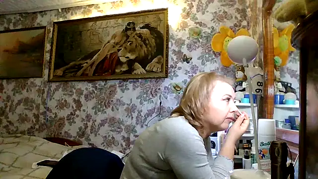 Snapshot of LustyyX chatting on 10/16/25, 04:57 LustyyX online show from 10/16/25, 04:57