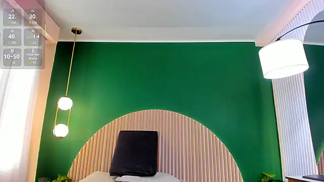 halleylorens online show from 06/21/26, 01:13