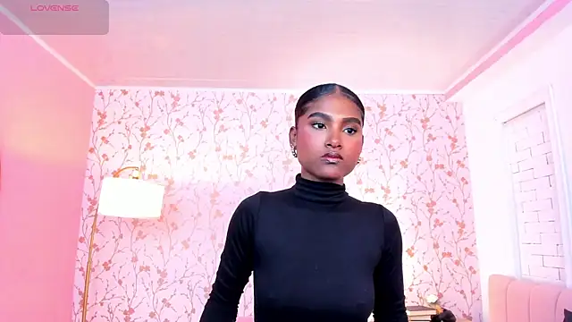 halleylorens online show from 06/23/26, 07:01