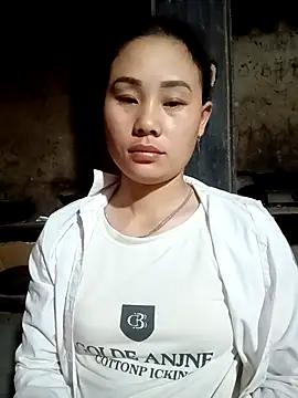 Snapshot of Ruaiuoi chatting on 03/04/26, 10:16 Ruaiuoi online show from 03/04/26, 10:16