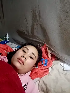 Snapshot of Ruaiuoi chatting on 03/17/26, 01:43 Ruaiuoi online show from 03/17/26, 01:43