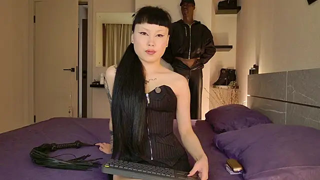 Snapshot of PurpleD1va chatting on 09/29/25, 02:44 PurpleD1va online show from 09/29/25, 02:44