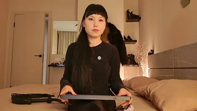 Snapshot of PurpleD1va chatting on 11/17/25, 08:14 PurpleD1va online show from 11/17/25, 08:14