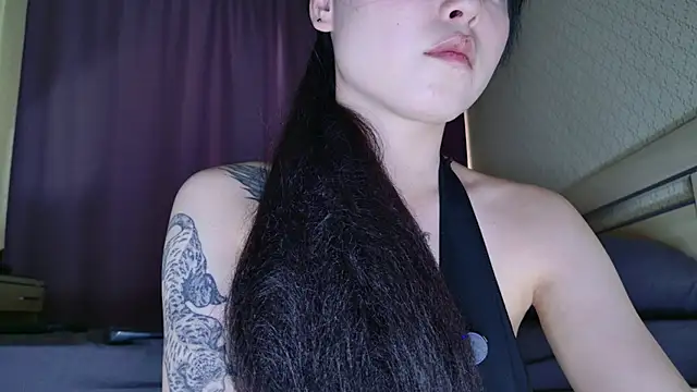 Snapshot of PurpleD1va chatting on 05/19/26, 11:49 PurpleD1va online show from 05/19/26, 11:49