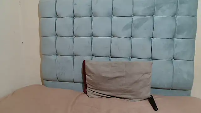 curveAss222 online show from 11/07/25, 04:07