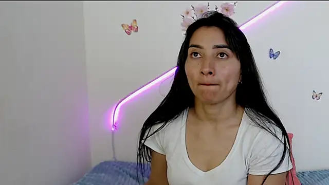 angelyxs online show from 10/24/25, 08:27