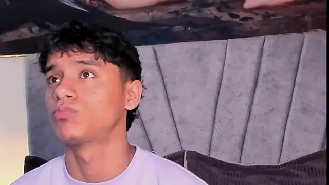 Snapshot of ZYZZ1312 chatting on 12/19/25, 09:11 ZYZZ1312 online show from 12/19/25, 09:11