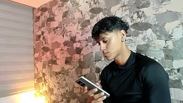 ZYZZ1312 online show from 03/17/26, 03:22