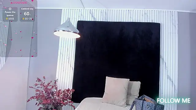 MONIK FOX CR online show from 10/19/25, 07:47