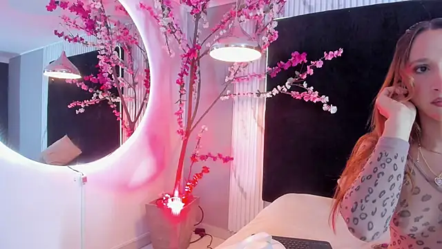 MONIK FOX CR online show from 10/22/25, 07:35