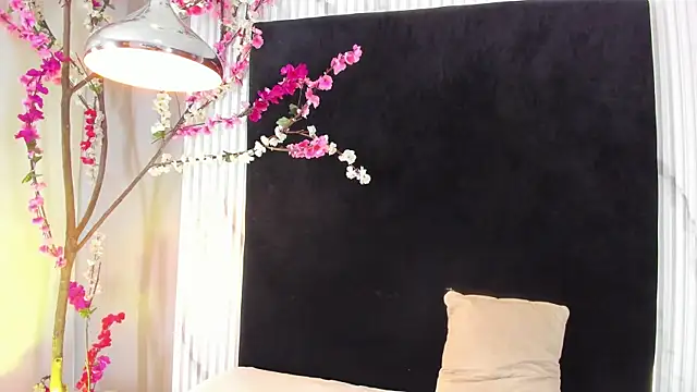 MONIK FOX CR online show from 11/30/25, 07:40