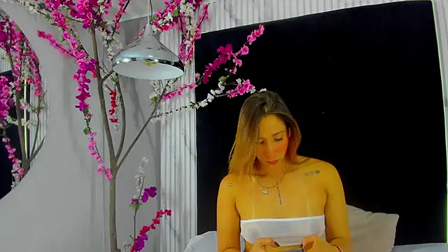 MONIK FOX CR online show from 12/17/25, 08:37