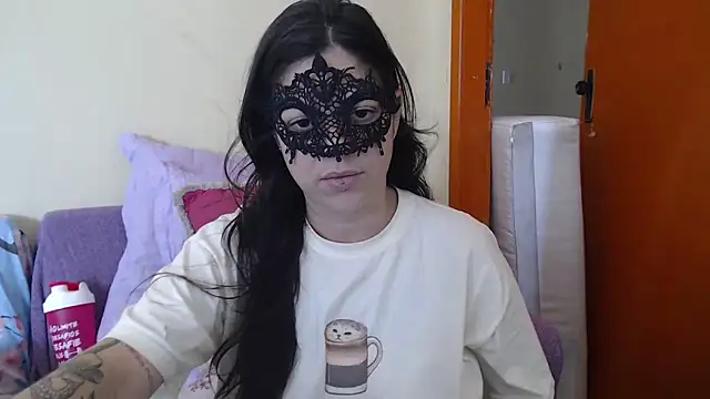 Snapshot of ayanahot_ chatting on 12/22/25, 11:18 ayanahot online show from 12/22/25, 11:18