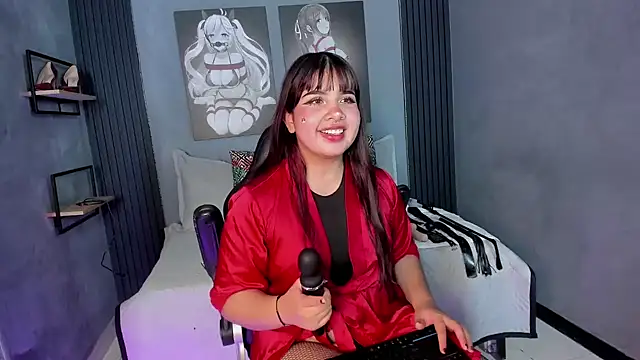 Snapshot of Zara_Snow chatting on 02/10/26, 03:05 Zara Snow online show from 02/10/26, 03:05