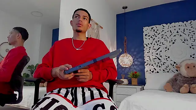 Snapshot of Adonis_WB chatting on 09/09/25, 04:50 Adonis WB online show from 09/09/25, 04:50