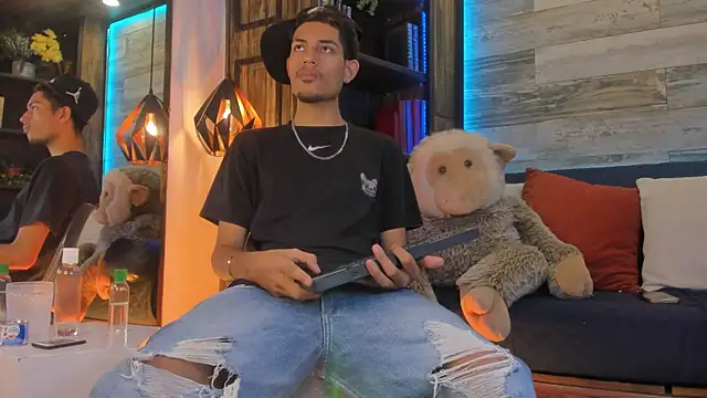 Adonis WB online show from 11/18/25, 01:44