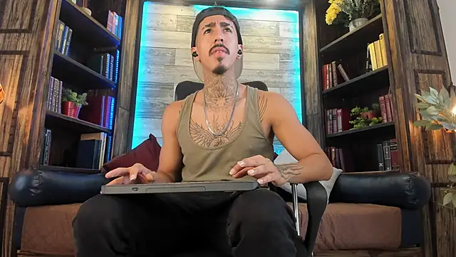 Donovan Desmond online show from 10/03/25, 07:55