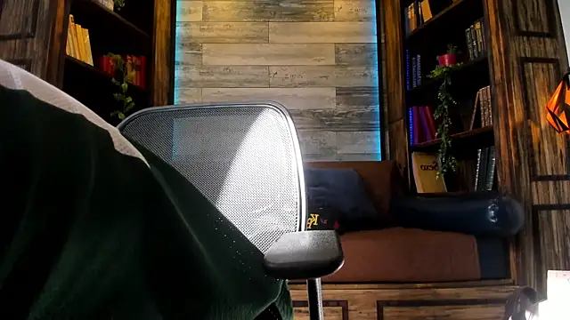 Donovan Desmond online show from 04/24/26, 08:33