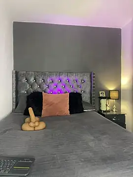 Snapshot of sofii_escobar chatting on 02/22/26, 11:03 sofii escobar online show from 02/22/26, 11:03