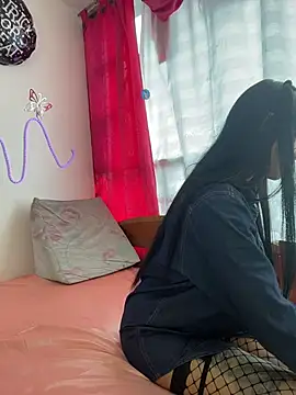 eve linn99 online show from 10/19/25, 05:46