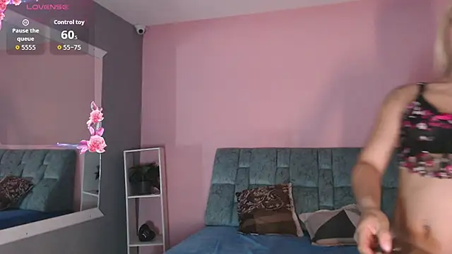 Camila Russoo online show from 02/13/26, 07:54