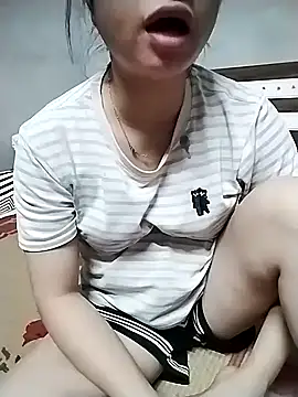 Snapshot of Mie_rose chatting on 10/03/25, 01:52 Mie rose online show from 10/03/25, 01:52