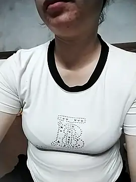 Mie rose online show from 04/29/26, 12:42