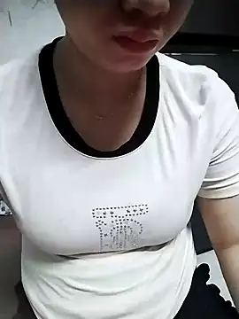 Snapshot of Mie_rose chatting on 06/13/26, 01:14 Mie rose online show from 06/13/26, 01:14